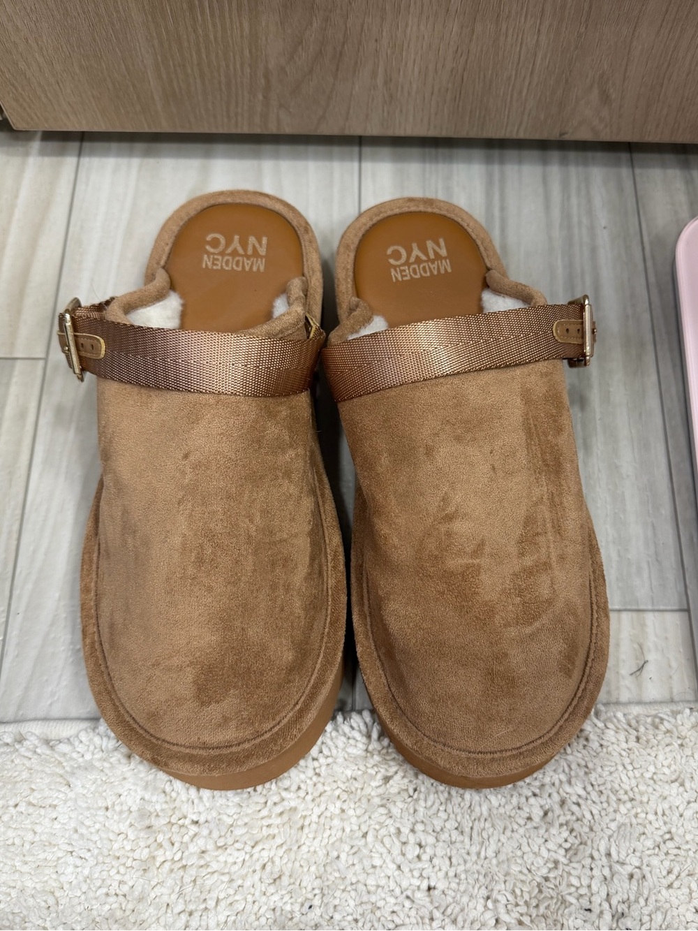 Clogs